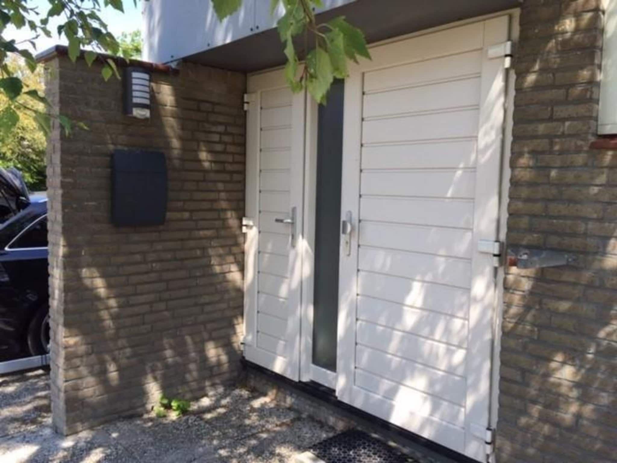 De buitenkant van De Schelp 24 in Sint Maartenszee