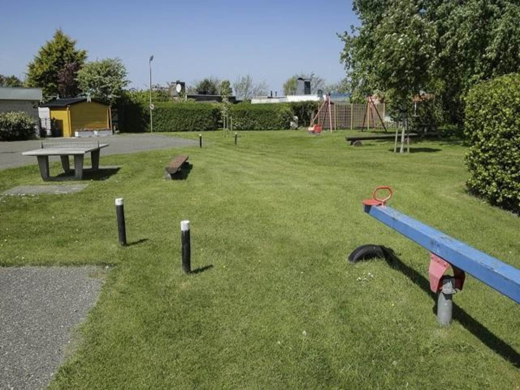 De tuin van De Schelp 24 in Sint Maartenszee