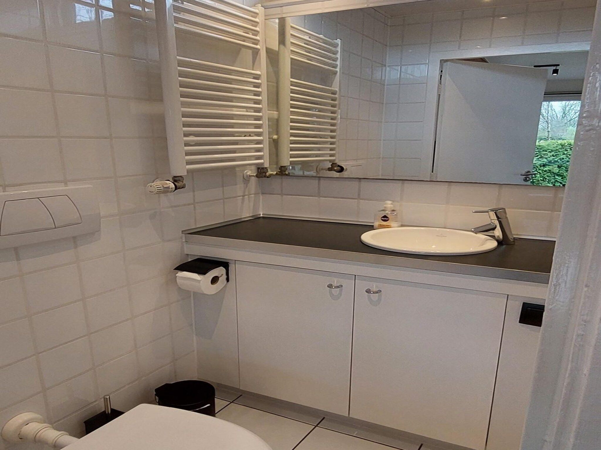 De badkamer van Eureka 13 in Sint Maartenszee