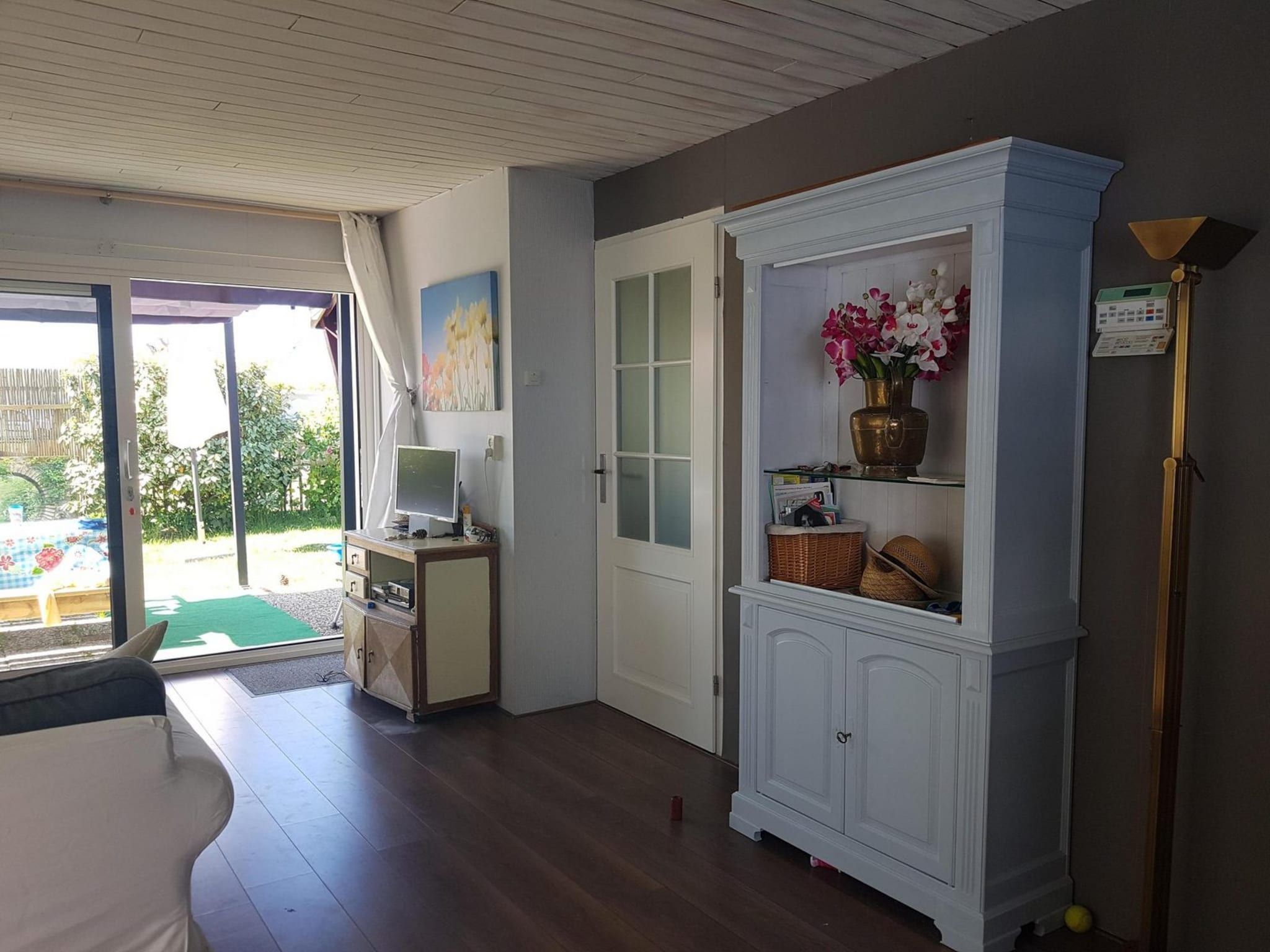 De woonkamer van Eb en Vloed 53 in Sint Maartenszee