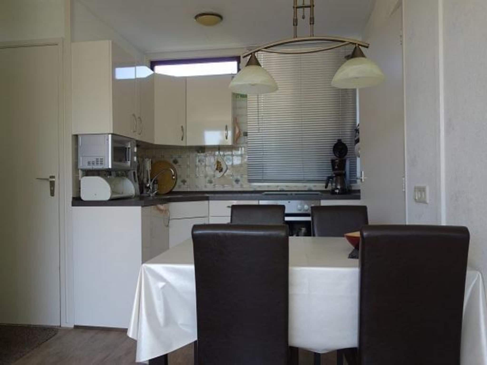De eetkamer van Eureka 032 in Sint Maartenszee