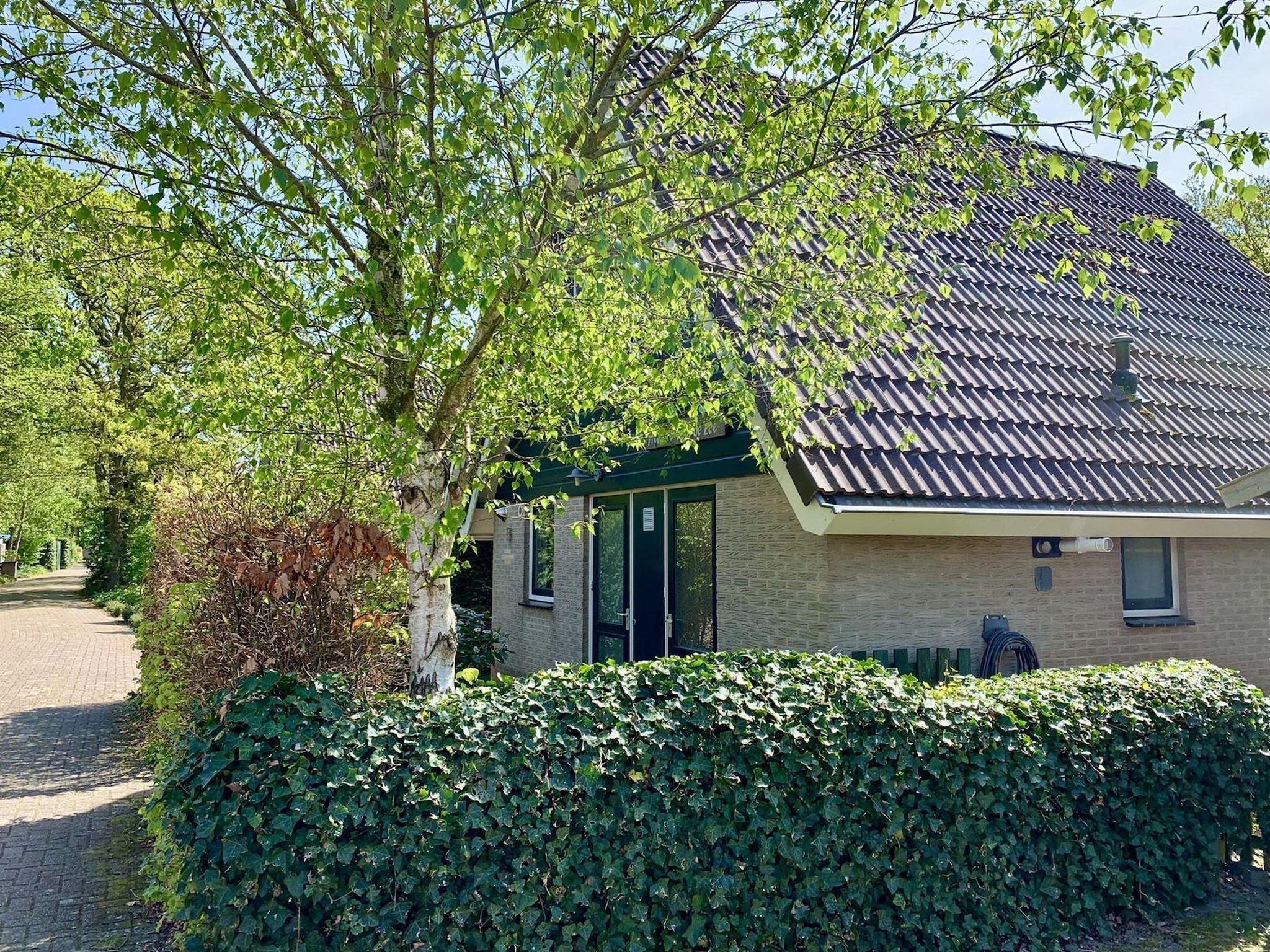 De buitenkant van Gudea 5 in Sint Maartensbrug
