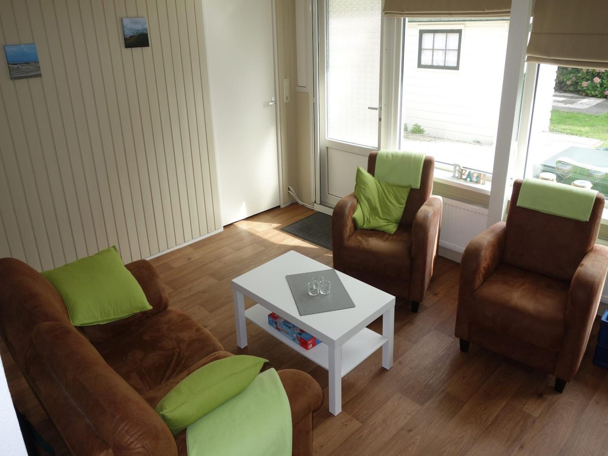 De woonkamer van Wildrijk 050 in Sint Maartenszee