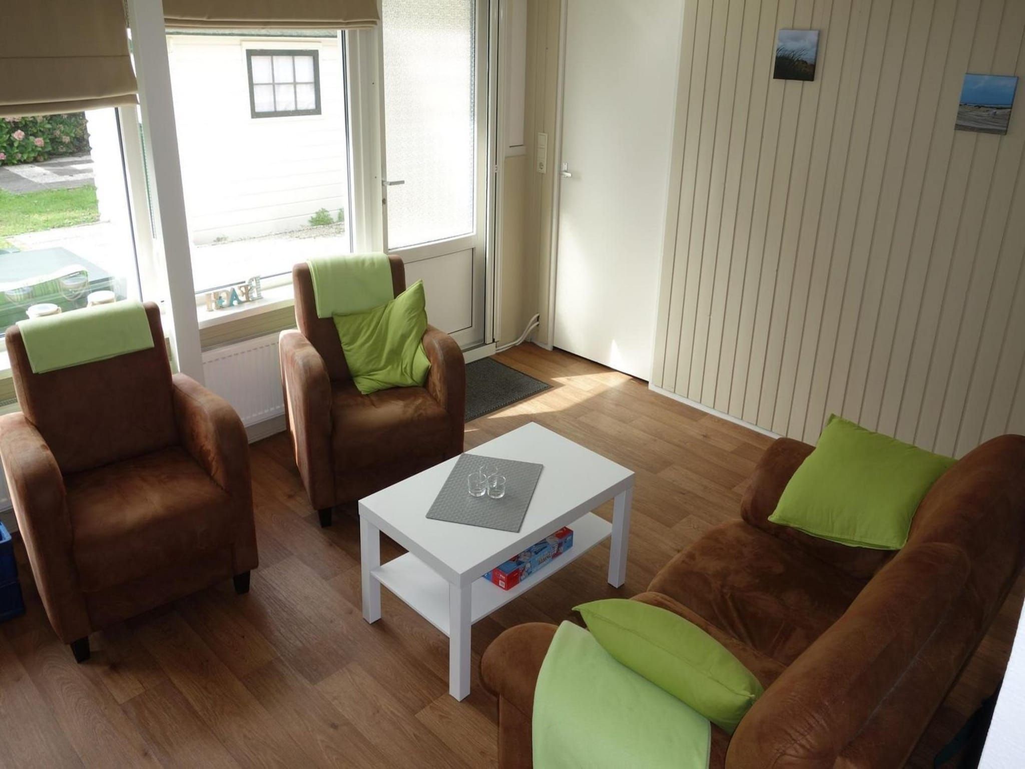 De woonkamer van Wildrijk 050 in Sint Maartenszee