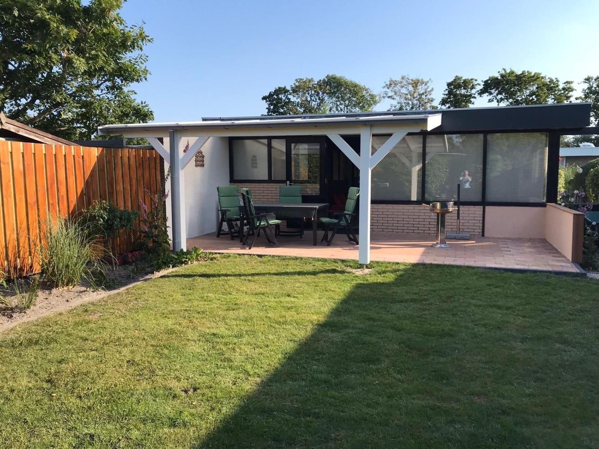 De tuin van Wildrijk 065 in Sint Maartenszee