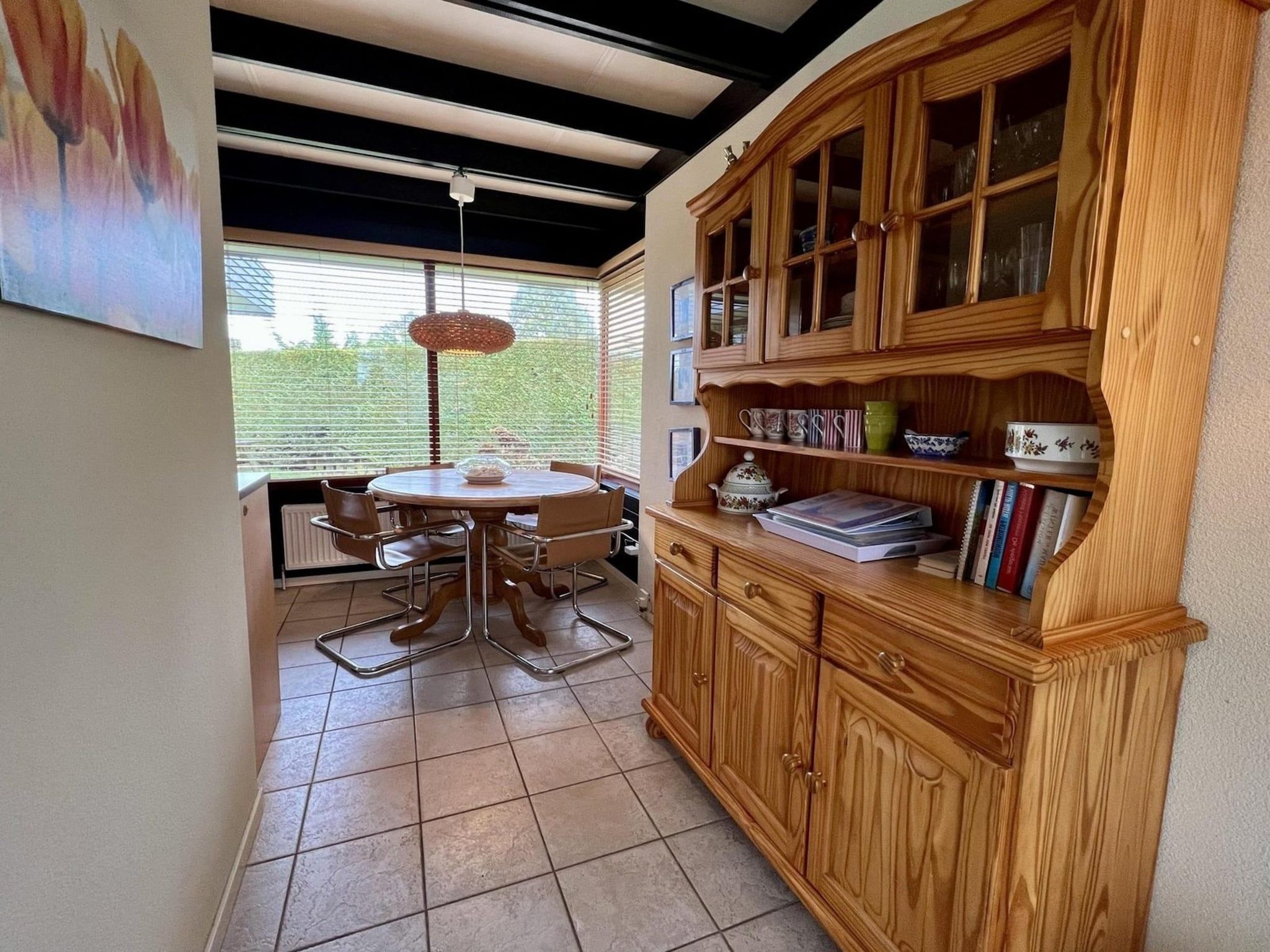 De eetkamer van Wildrijk 96 in Sint Maartenszee