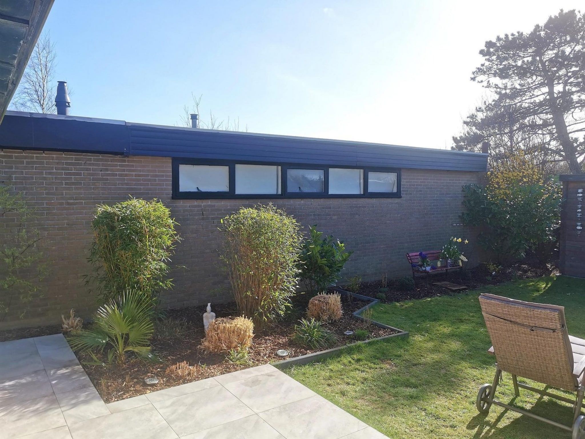 De tuin van Wildrijk 108 in Sint Maartenszee