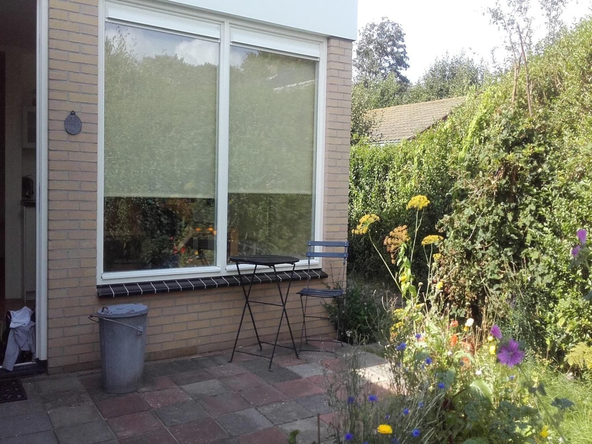 De tuin van Zeewaard 5 in Sint Maartenszee