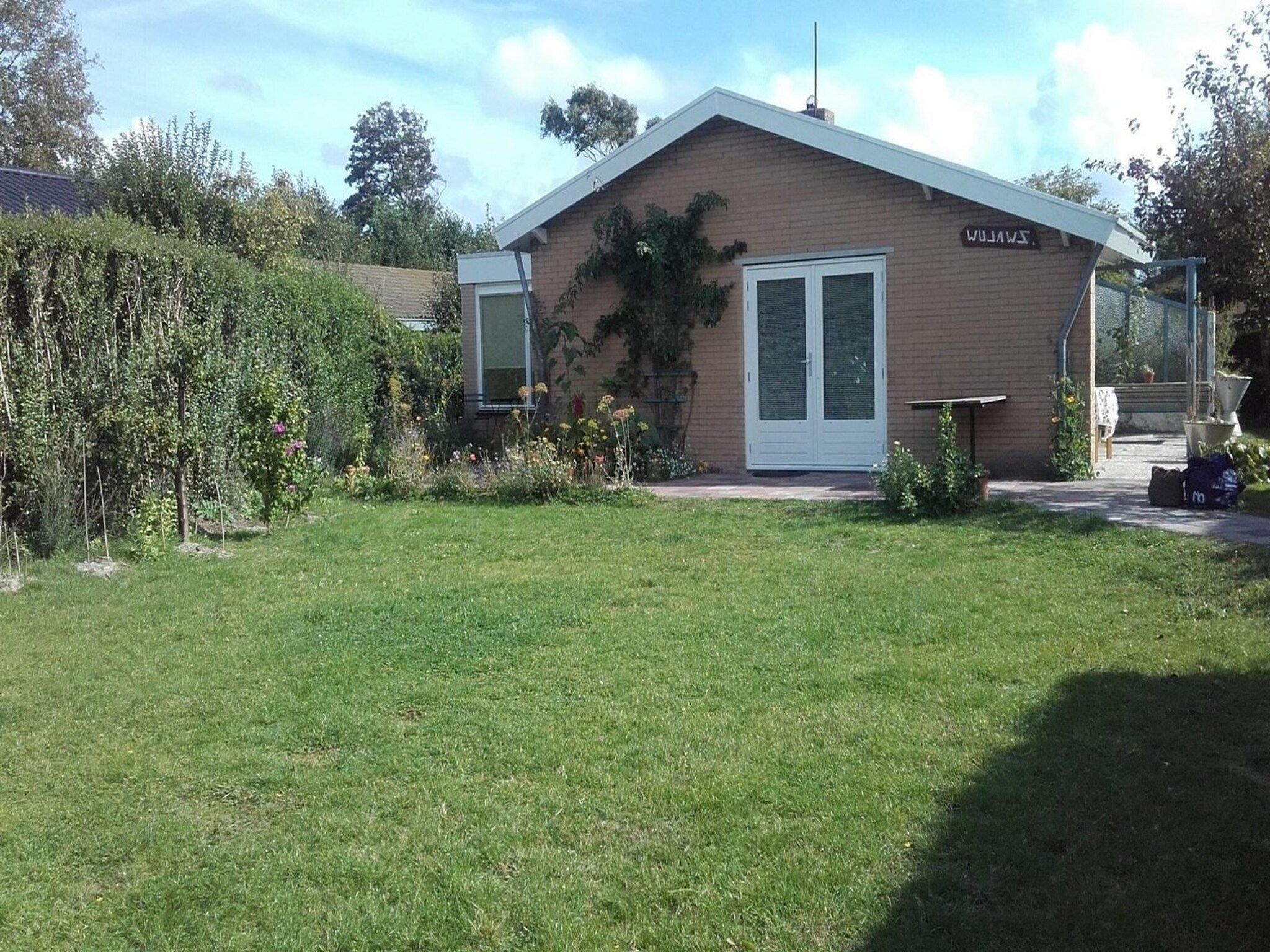 De tuin van Zeewaard 5 in Sint Maartenszee