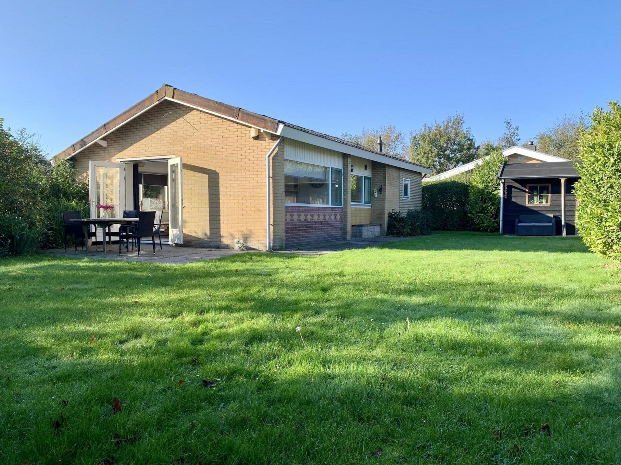 De tuin van Zeewaard 21 in Sint Maartenszee