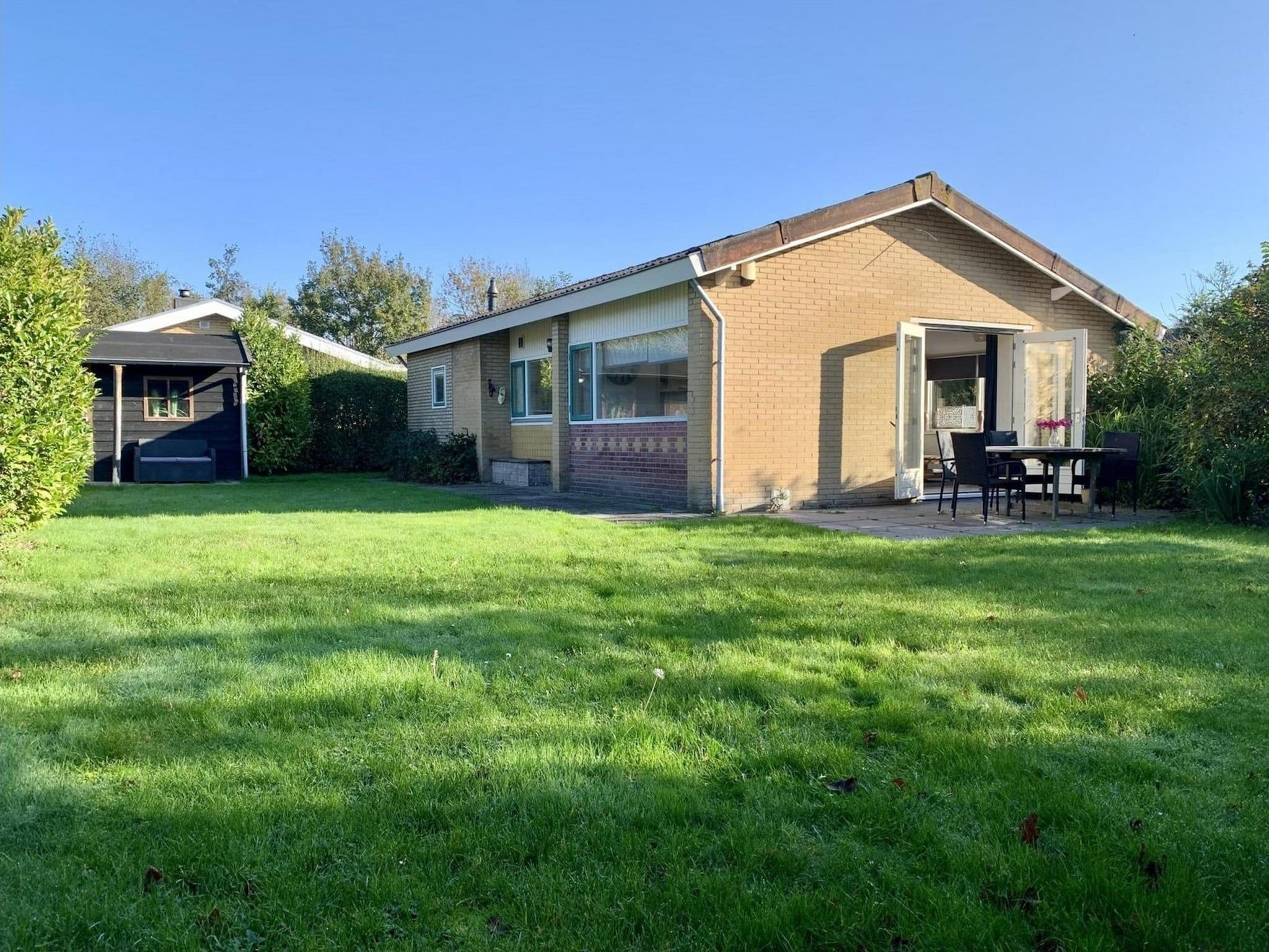 De tuin van Zeewaard 21 in Sint Maartenszee