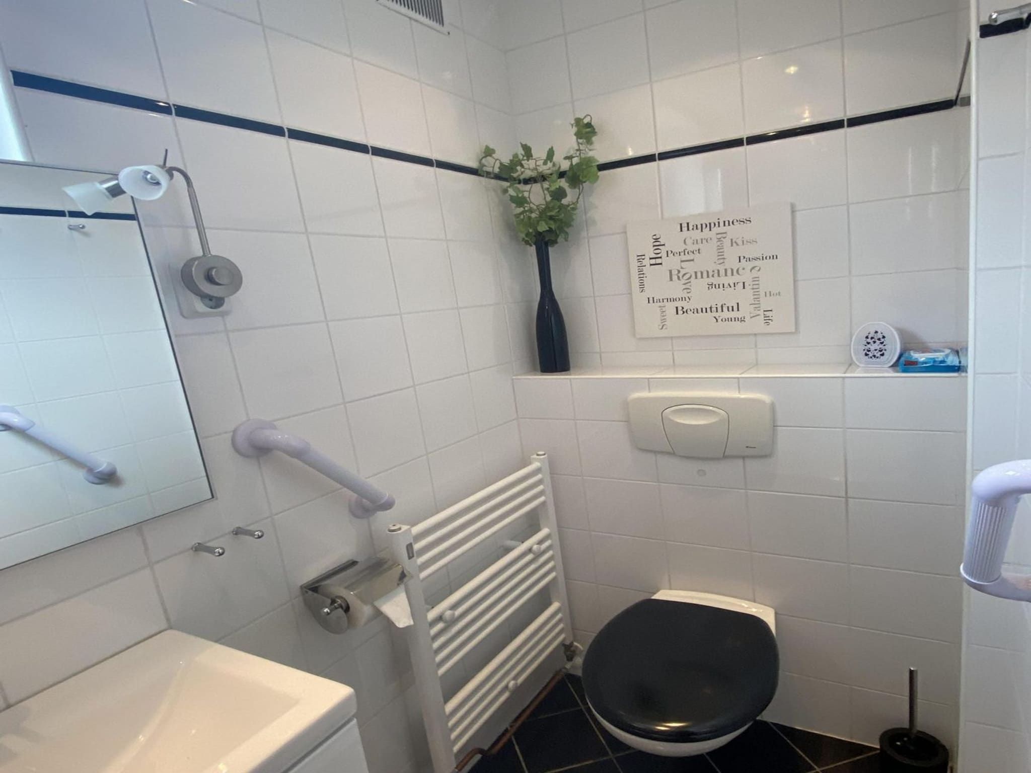 De badkamer van Zeewaard 37 in Sint Maartenszee