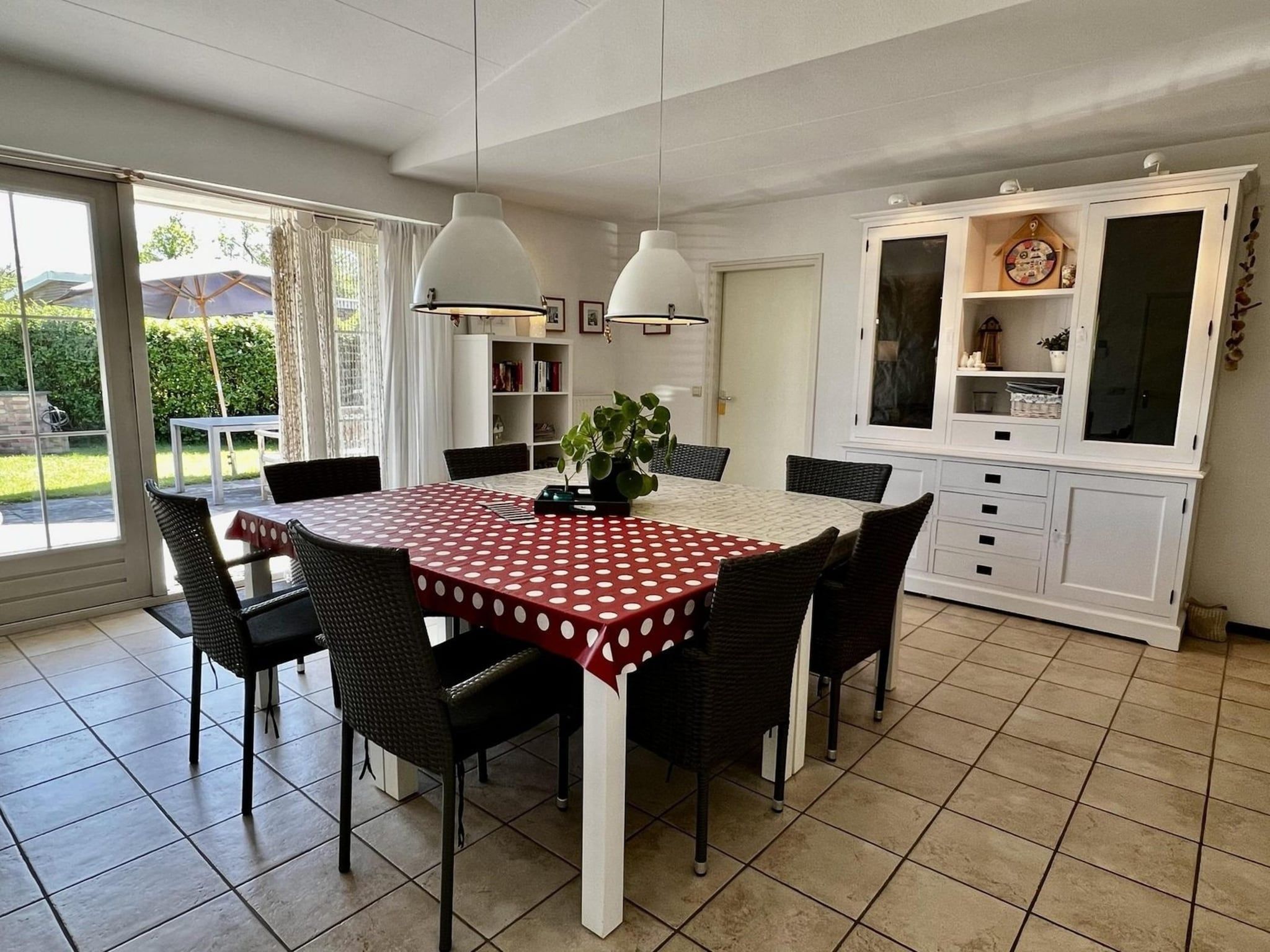 De eetkamer van Eureka 100 in Sint Maartenszee