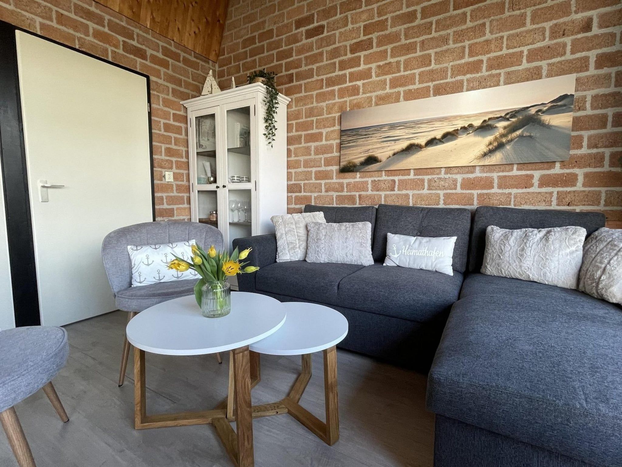 De woonkamer van Boerenslag 28 in Sint Maartenszee