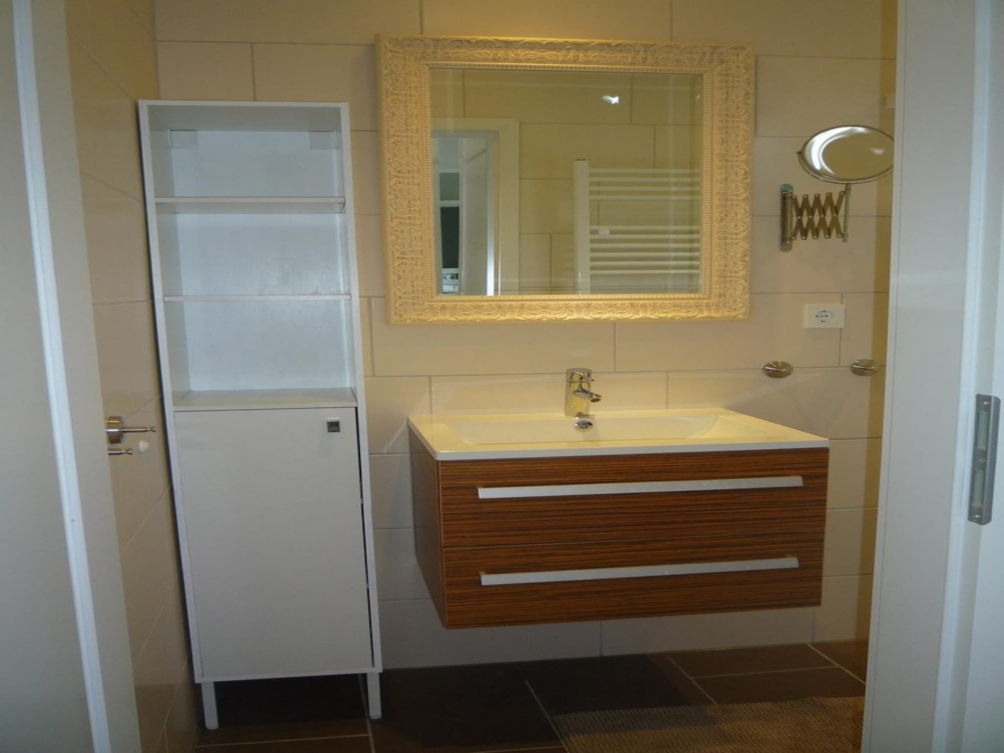 De badkamer van Eureka 015 - "Kalliste" in Sint Maartenszee
