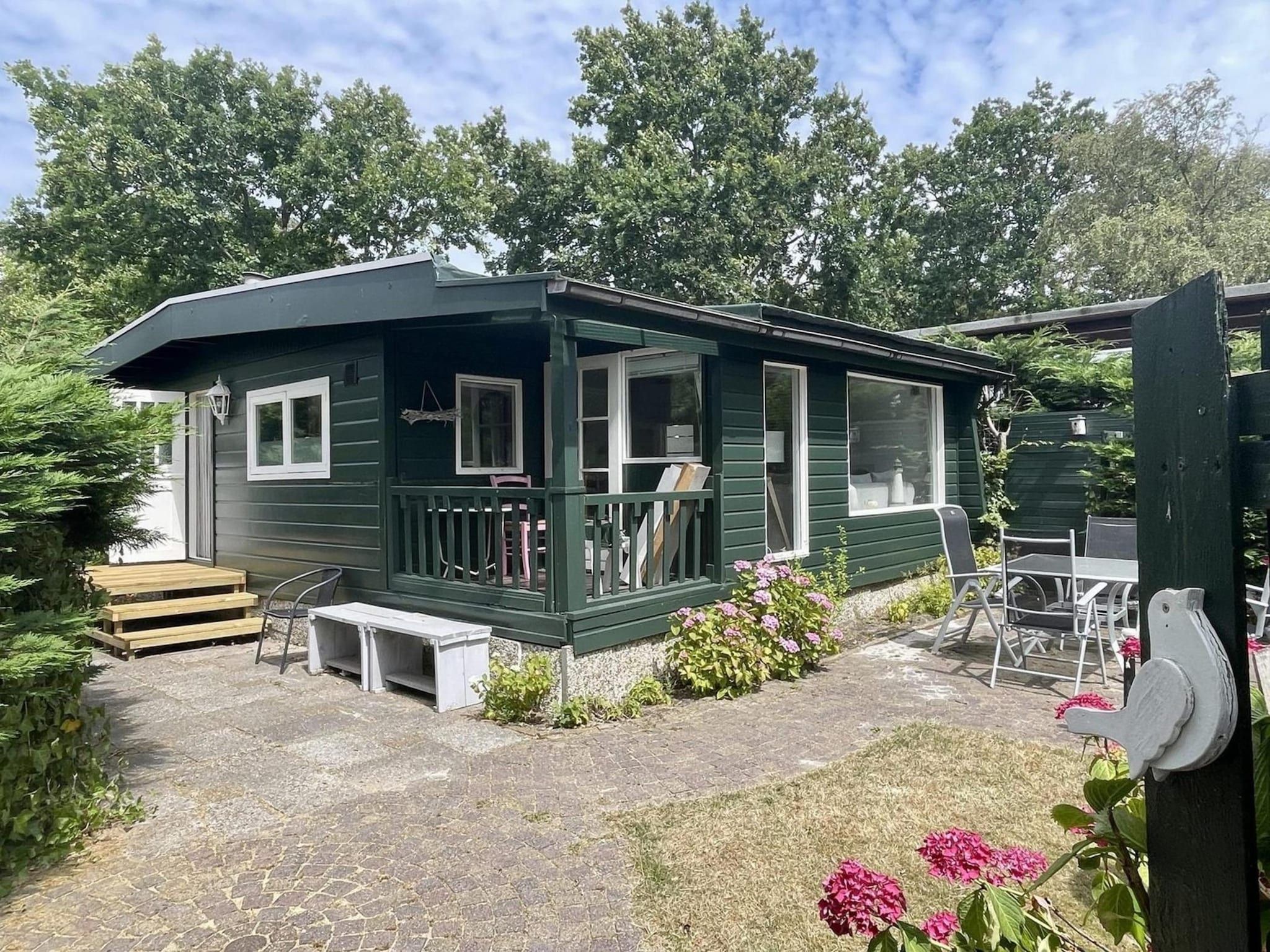 De woonkamer van Campanula 173 in Sint Maartenszee