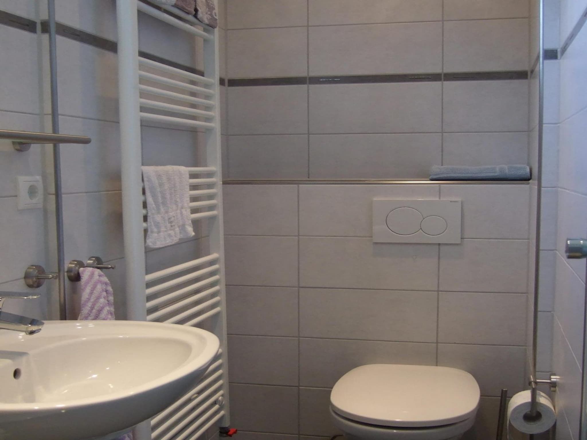 De badkamer van Zeewaard 20 in Sint Maartenszee