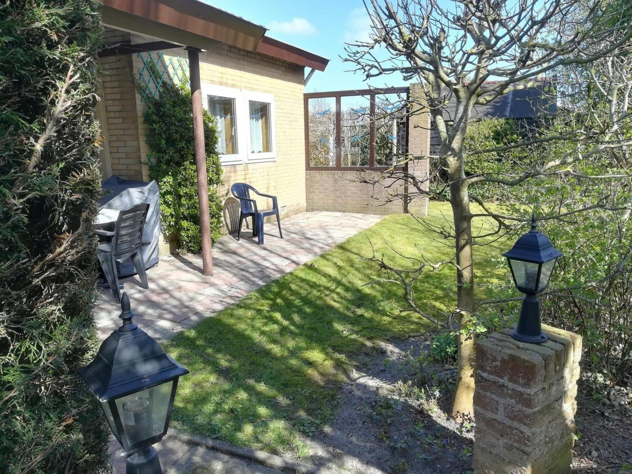 De tuin van Zeewaard 20 in Sint Maartenszee