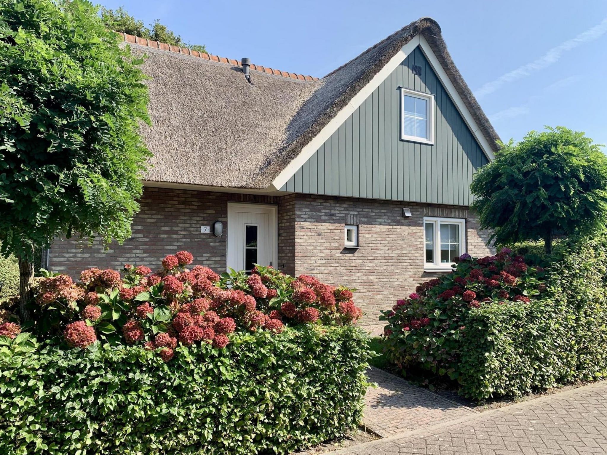 De buitenkant van Anzelhoef 7 in Sint Maartenszee