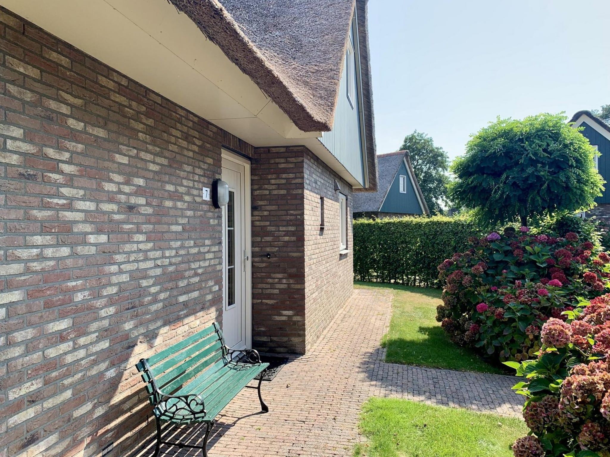 De tuin van Anzelhoef 7 in Sint Maartenszee