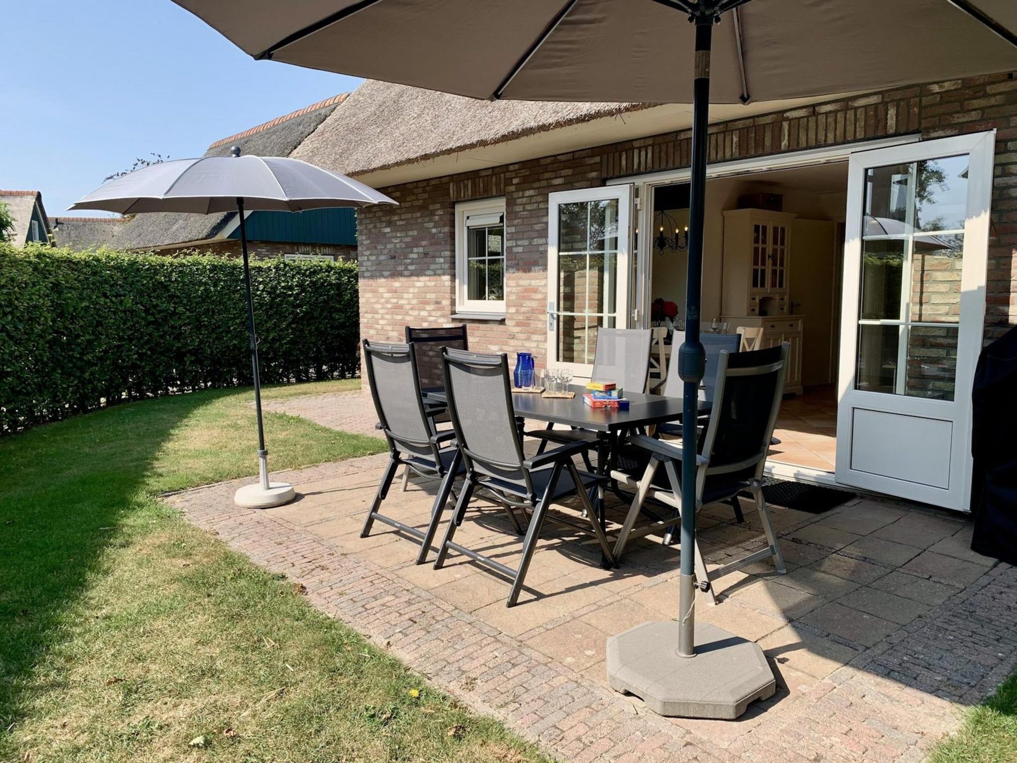 Het terras van Anzelhoef 7 in Sint Maartenszee