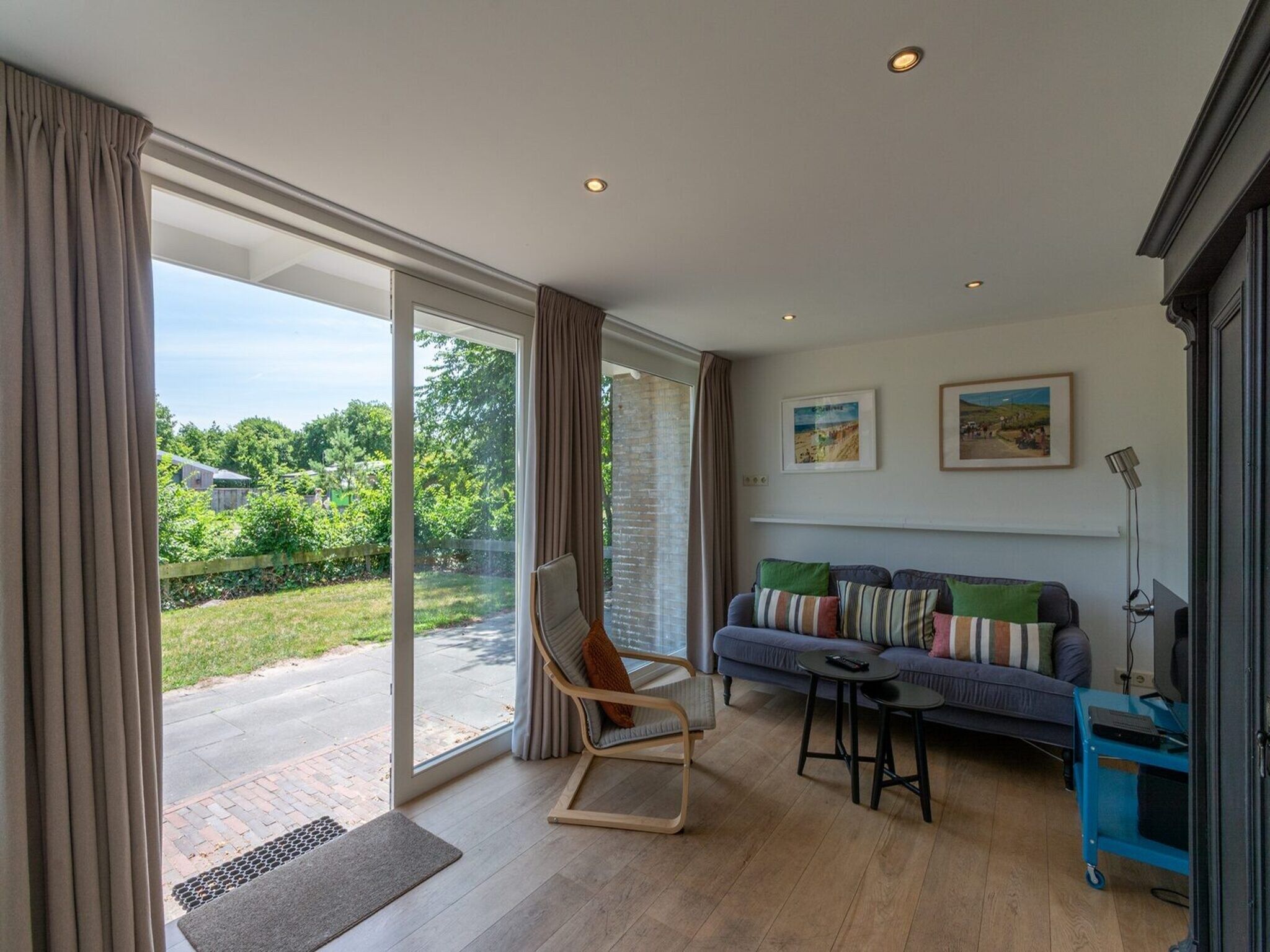 De woonkamer van Garnekuul 73 in Callantsoog