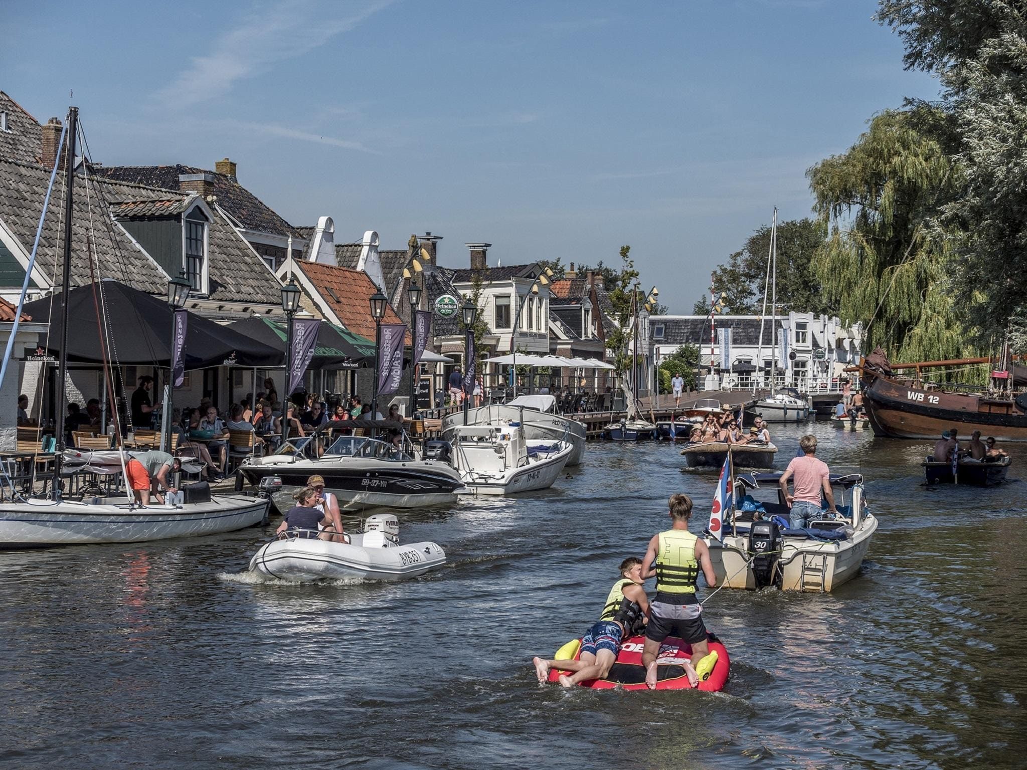 De omgeving van Waterlodges Heeg 1 in Heeg