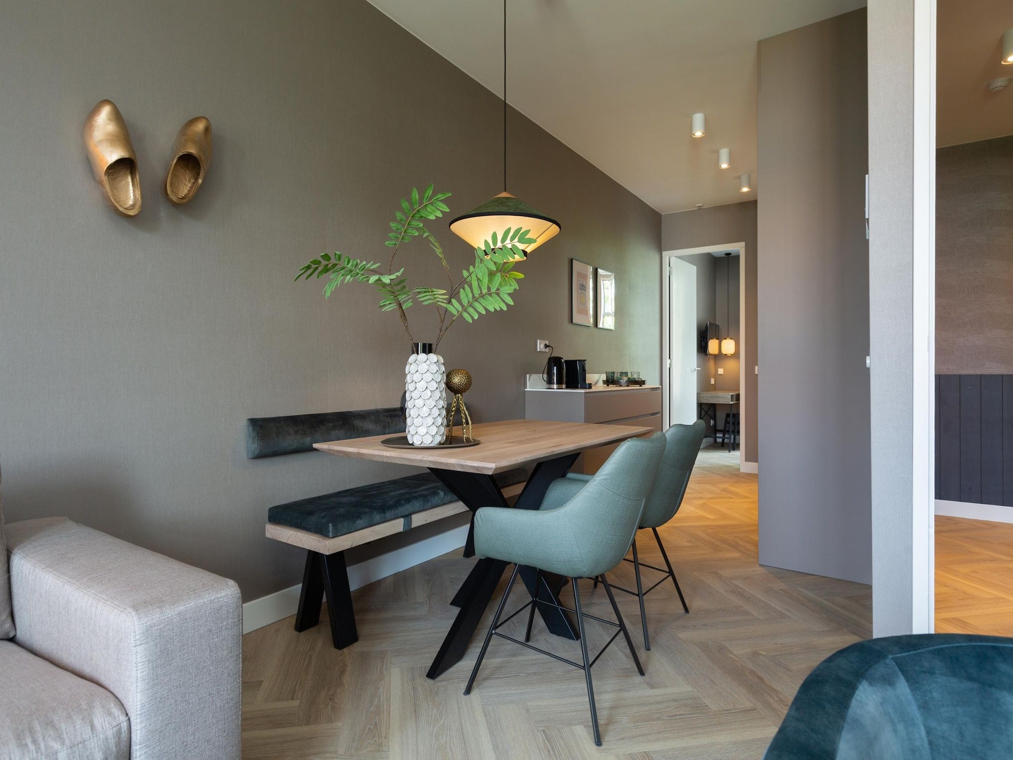 De eetkamer van Maurits 4 in Den Haag