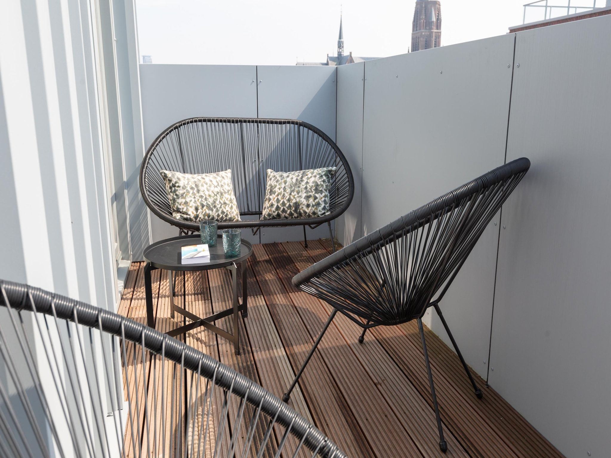 Het terras van Maurits 8 in Den Haag