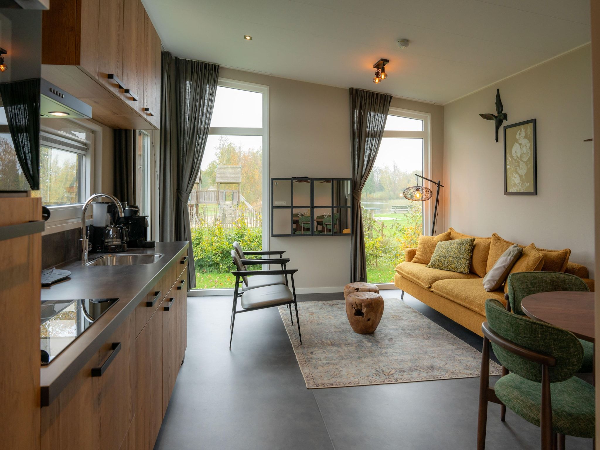 De woonkamer van Oan't Wetter in Sint Nicolaasga