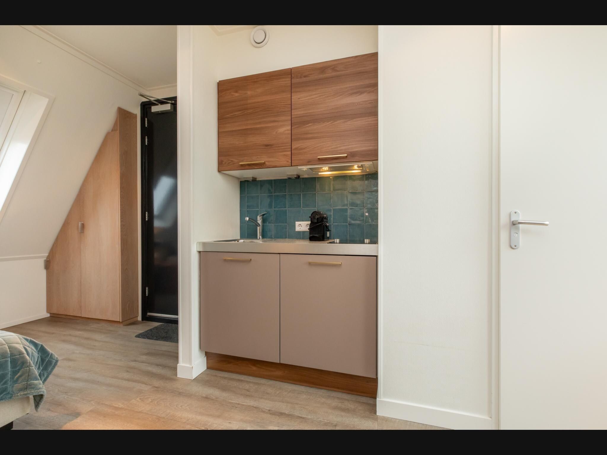 De keuken van Studio / Appartement Langstraat 29C Zoutelande 2 Personen  Strandvakantie Zeeland in Zoutelande