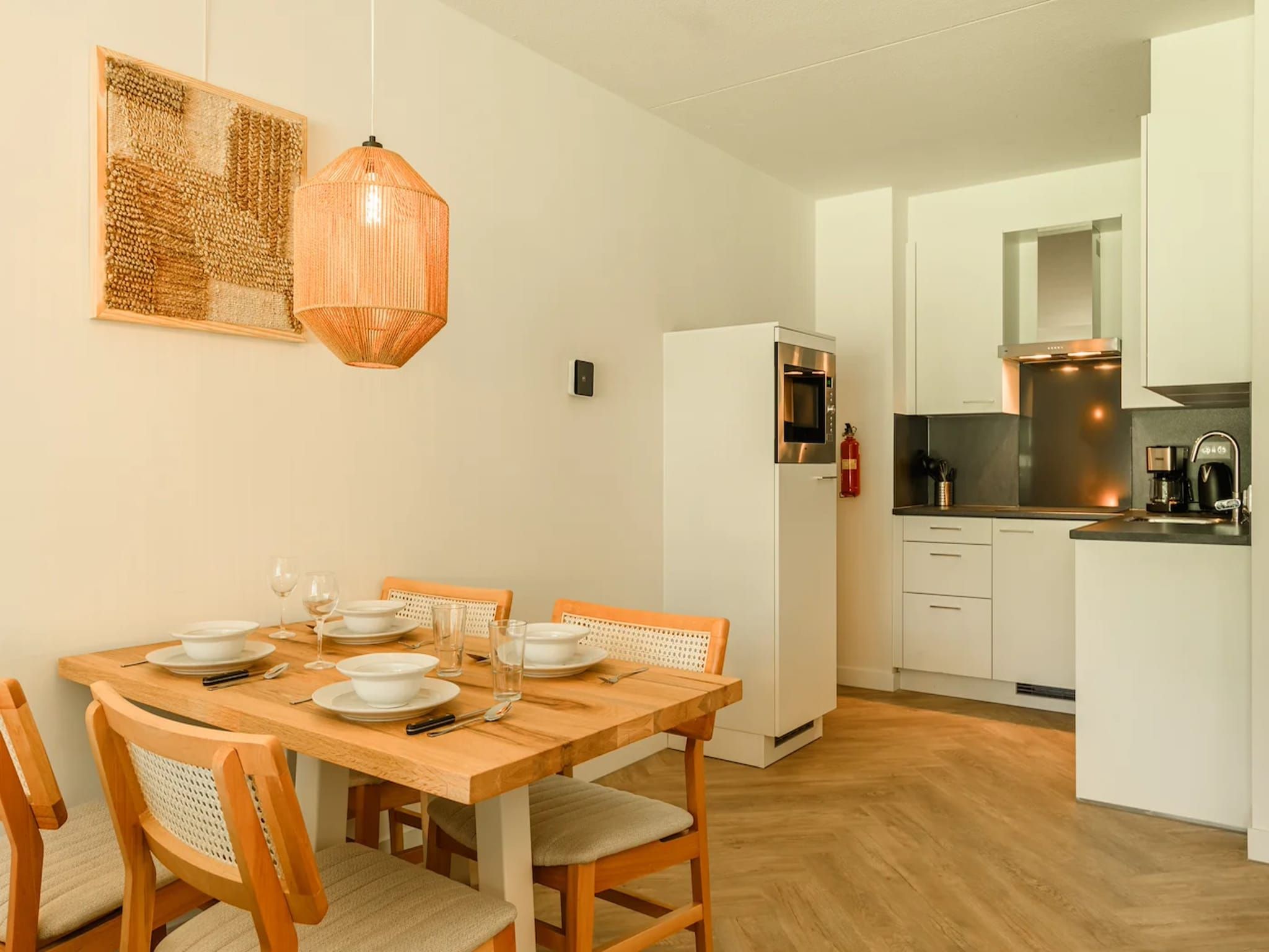 De eetkamer van Appartement Wellness 4 in Bruinisse