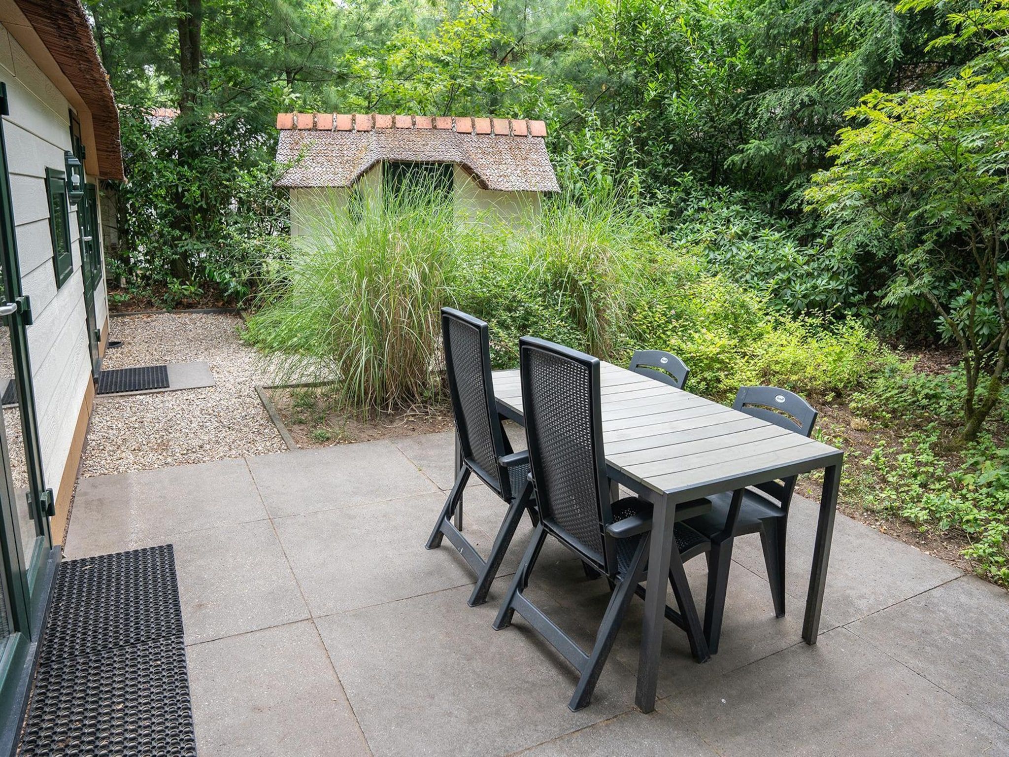 Het terras van Heivlinder 4p in Ermelo