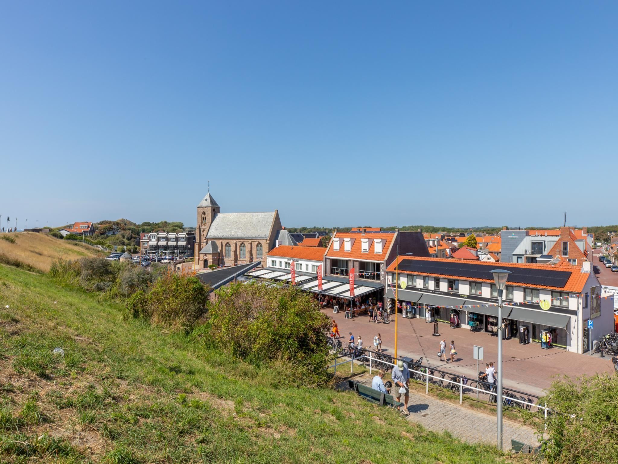De buitenkant van Overnachten in Zoutelande  Comfortabel Appartement Langstraat 5A in Zoutelande
