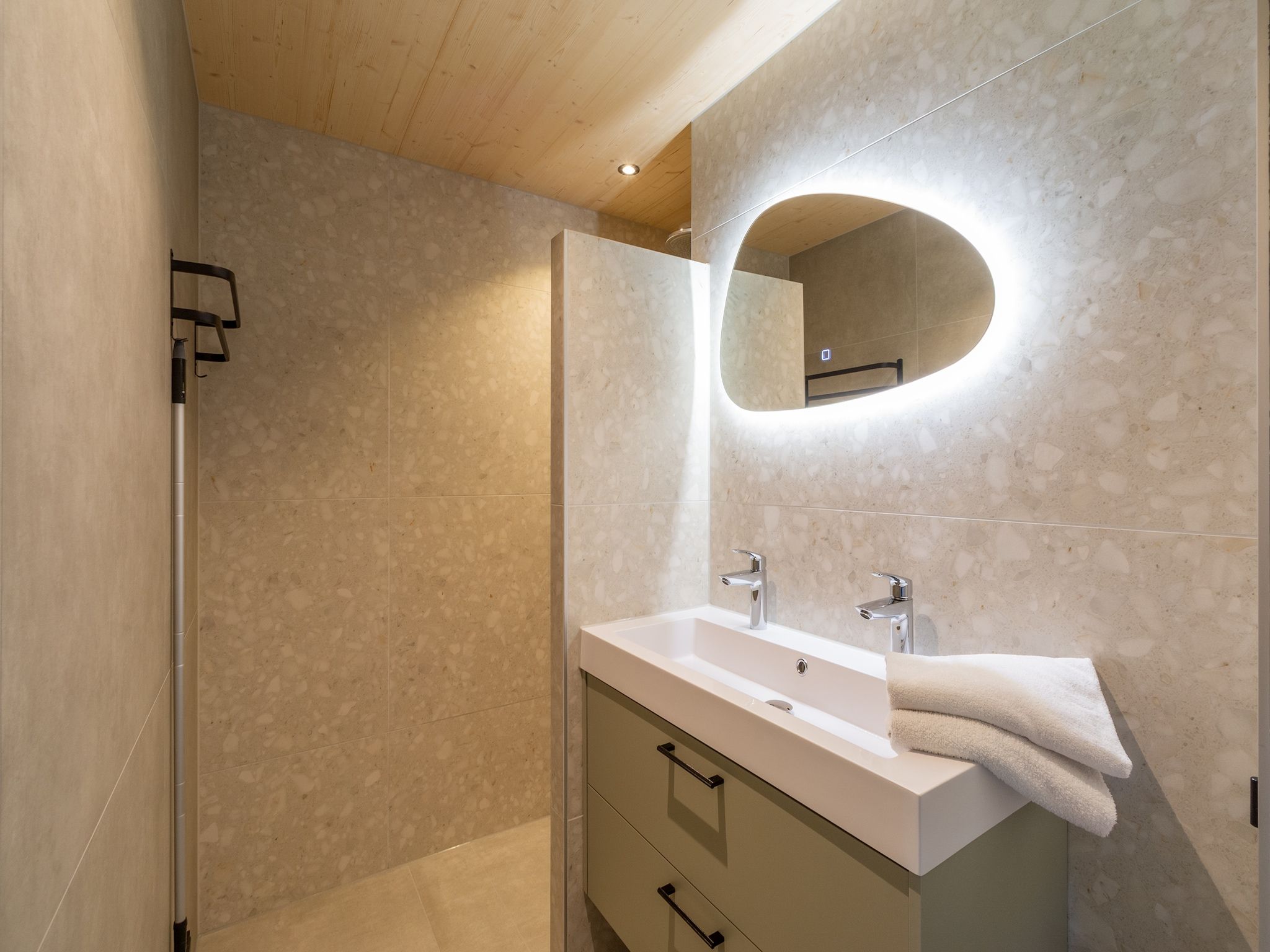 De badkamer van Belkmer Beachhouse in Sint Maartenszee