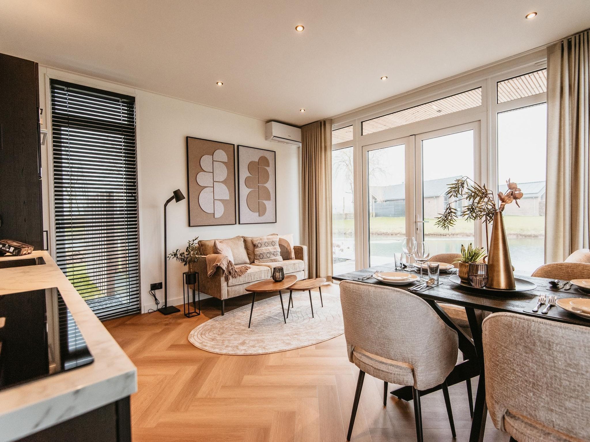 De woonkamer van Chalet aan het Water - Betuwse Hofjes - 4 pax December in Kesteren