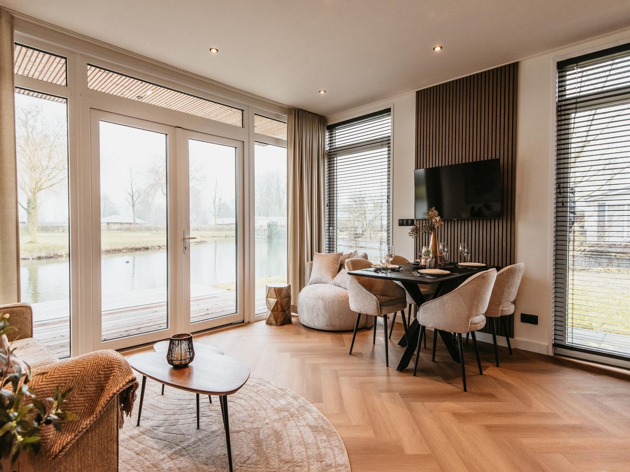 De woonkamer van Chalet aan het Water - Betuwse Hofjes - 4 pax December in Kesteren