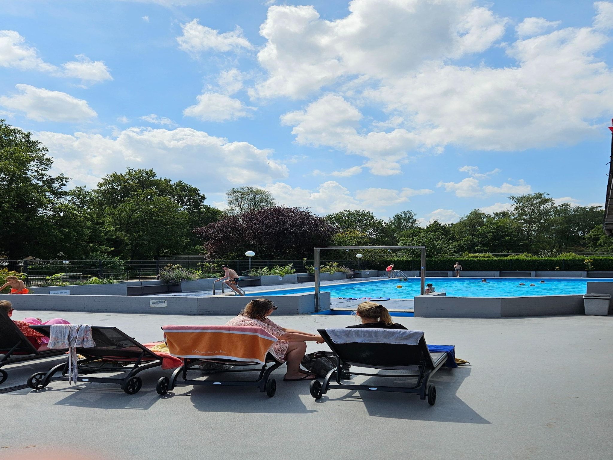 Parkfaciliteiten bij Villa de Hertog 722 in Baarle-nassau