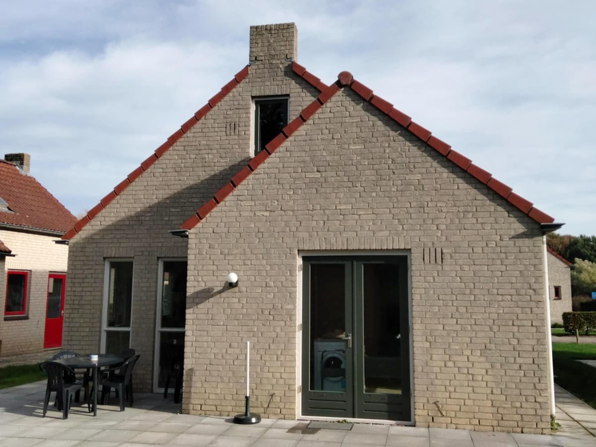Het terras van 6 - Person Forest 28 Bungalow in Ewijk