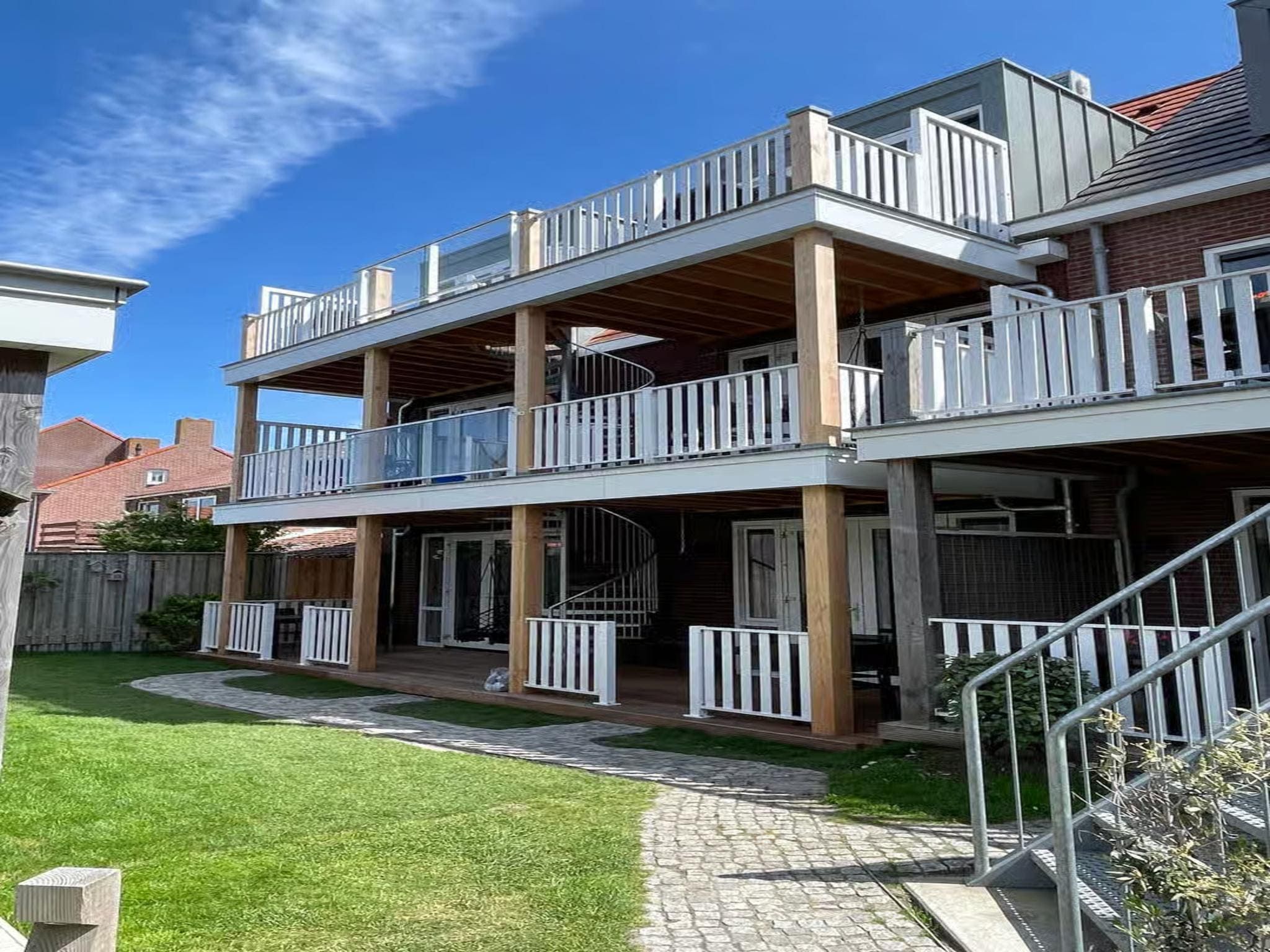 De tuin van Plein 40 Lodge 11 - New in Zoutelande