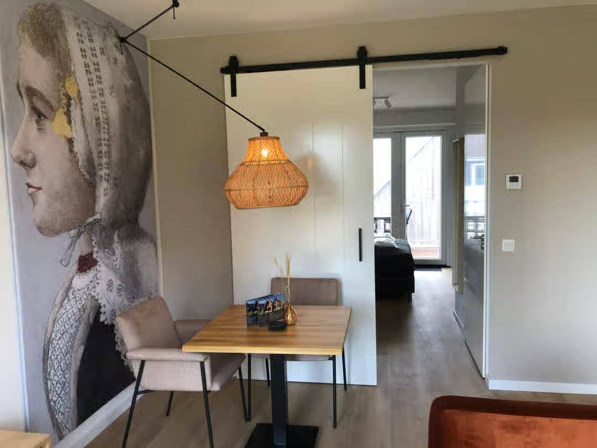 De eetkamer van Plein 40 Lodge 11 - New in Zoutelande