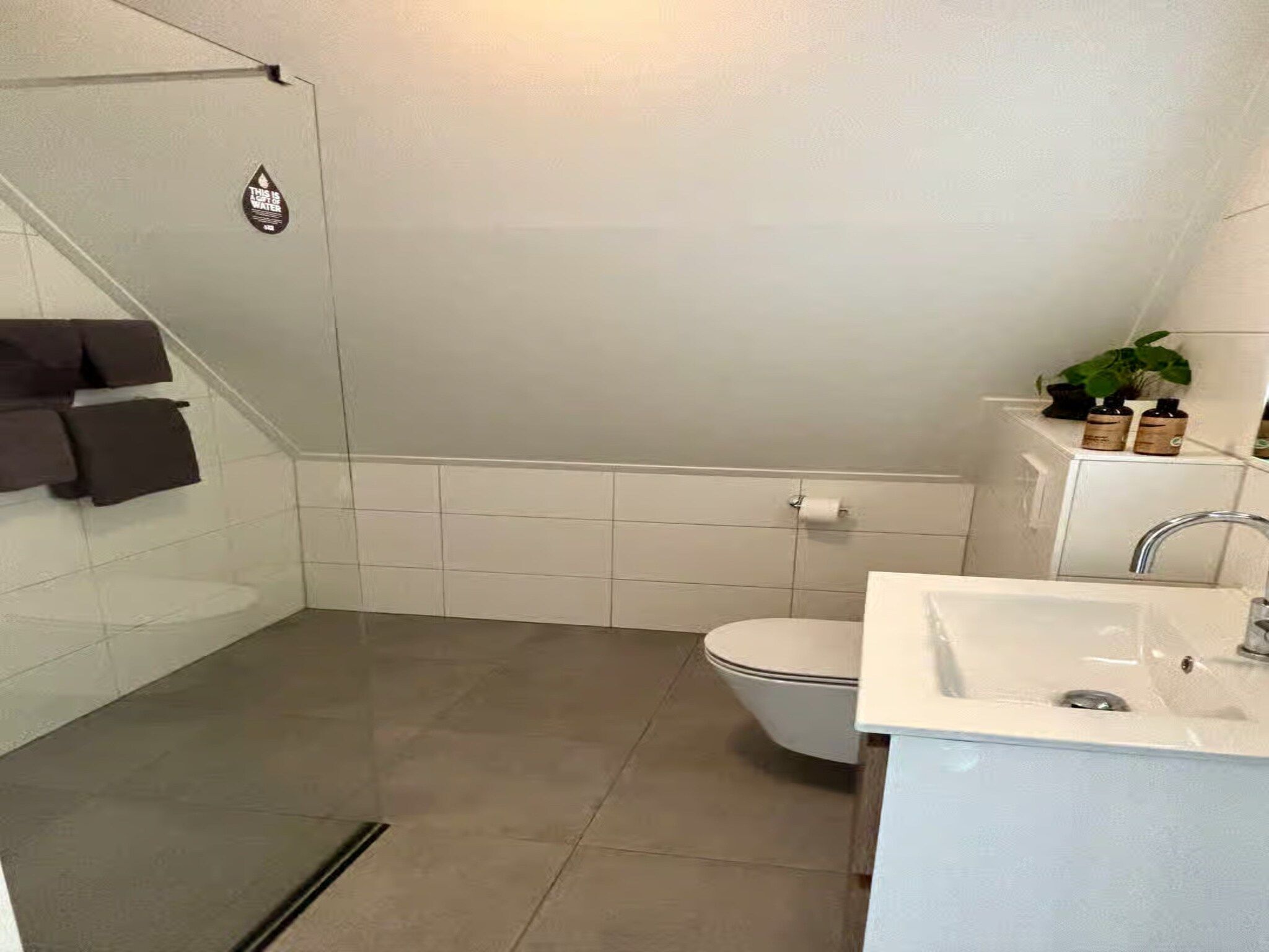 De badkamer van Plein 40 Lodge 26 in Zoutelande