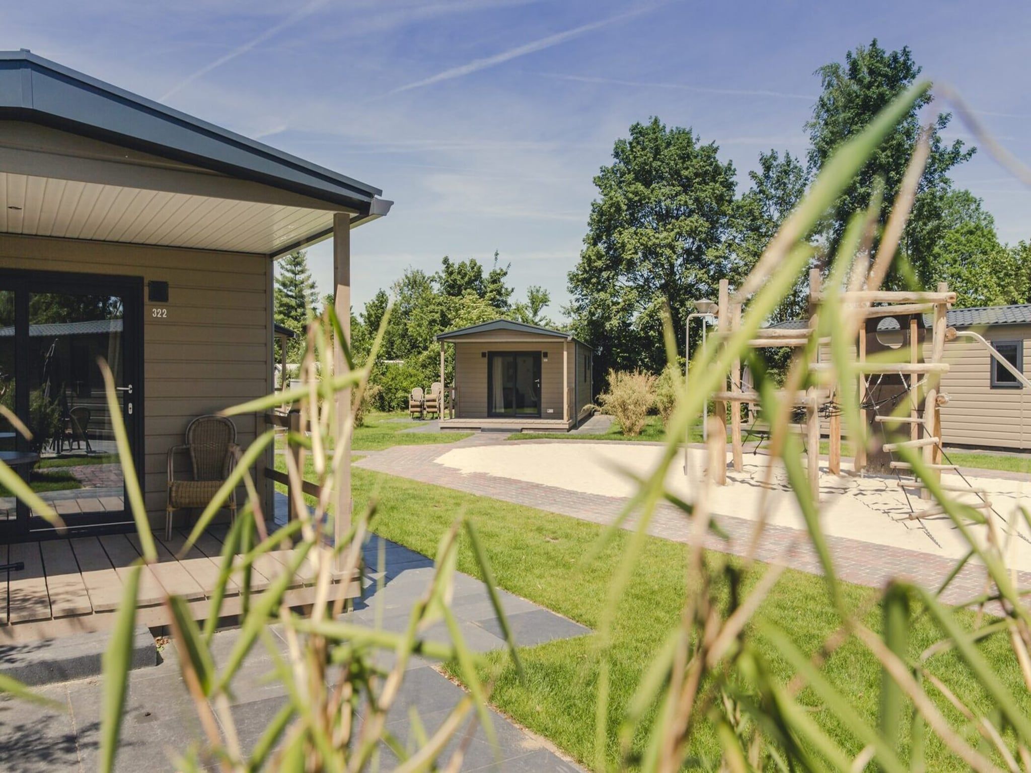 De buitenkant van Group accommodation (6x bungalette 5p with veranda). in Zuna