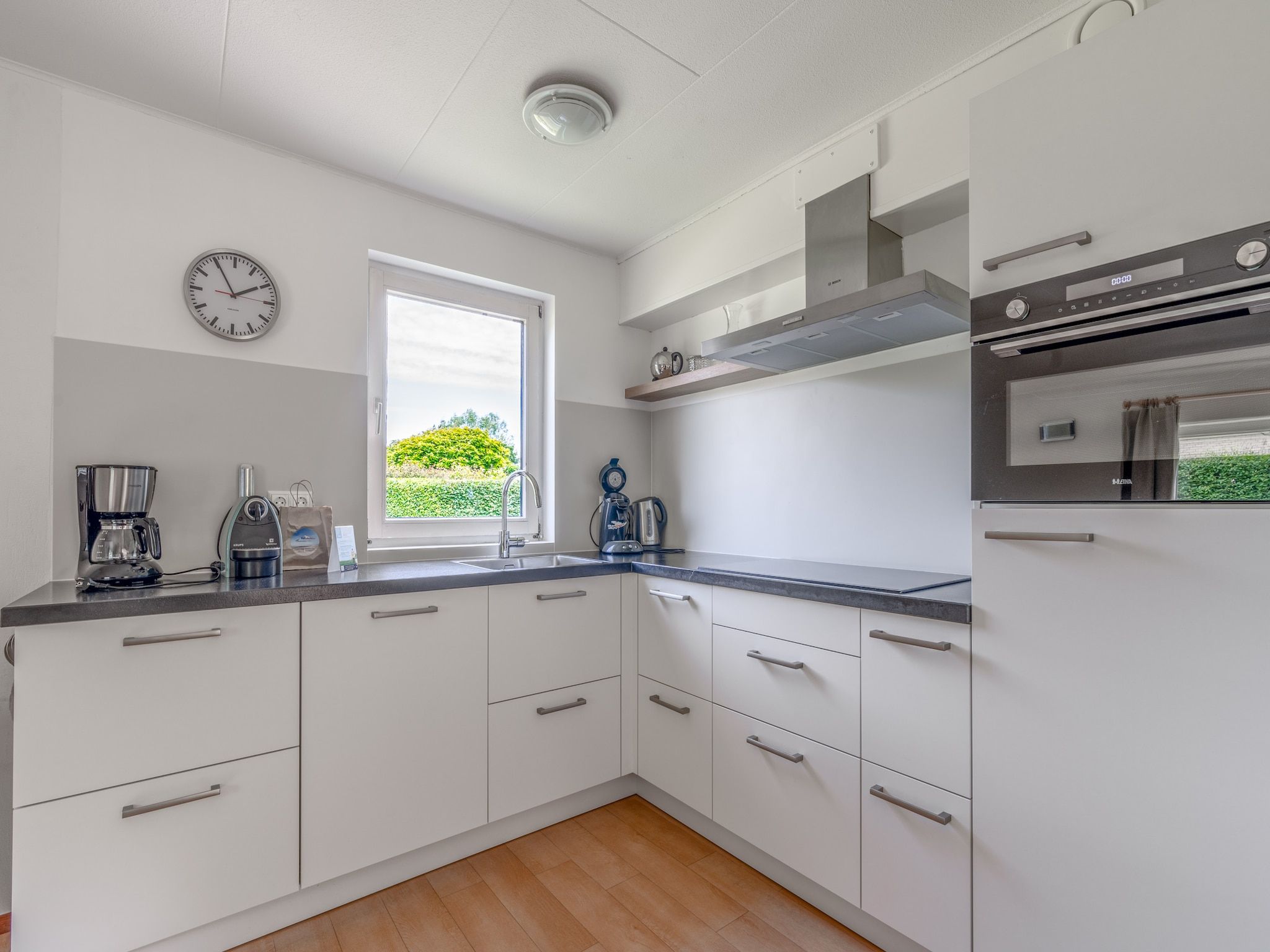 De keuken van Kamperfoelie 85 in De Koog
