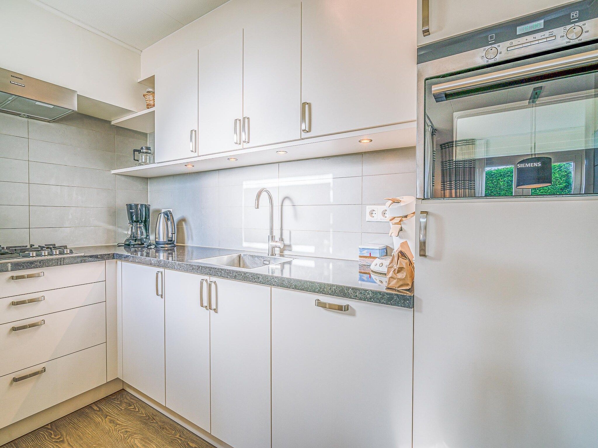 De keuken van Kamperfoelie 49 in De Koog