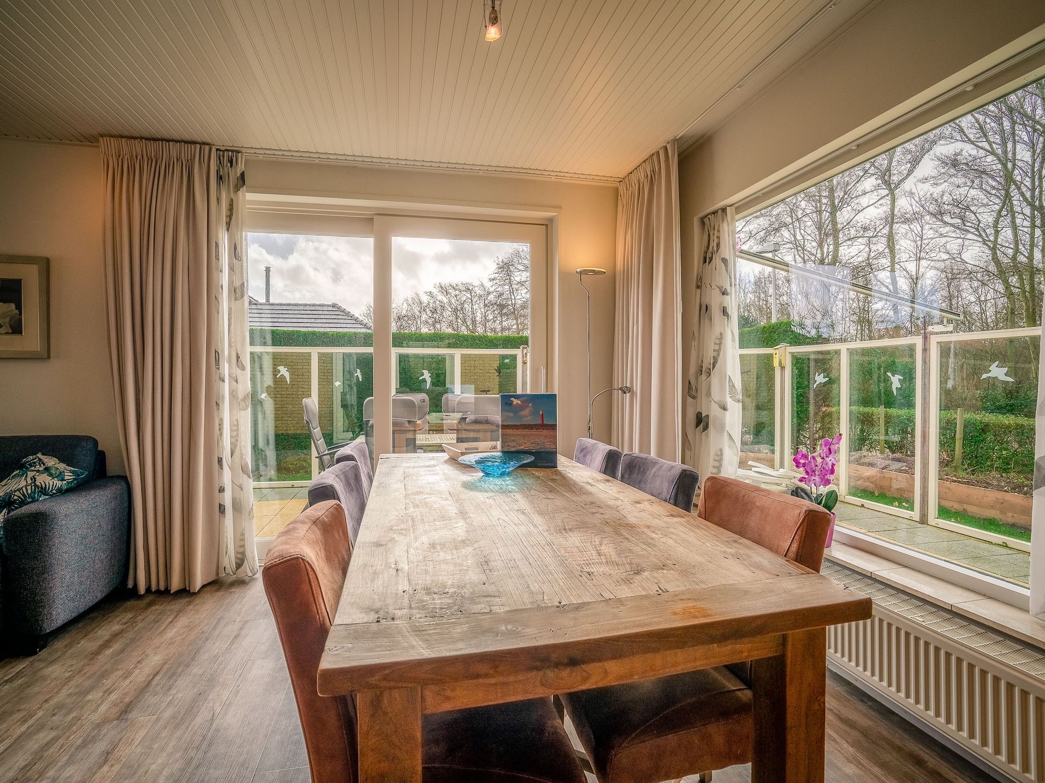 De eetkamer van Orchismient 2 in De Koog