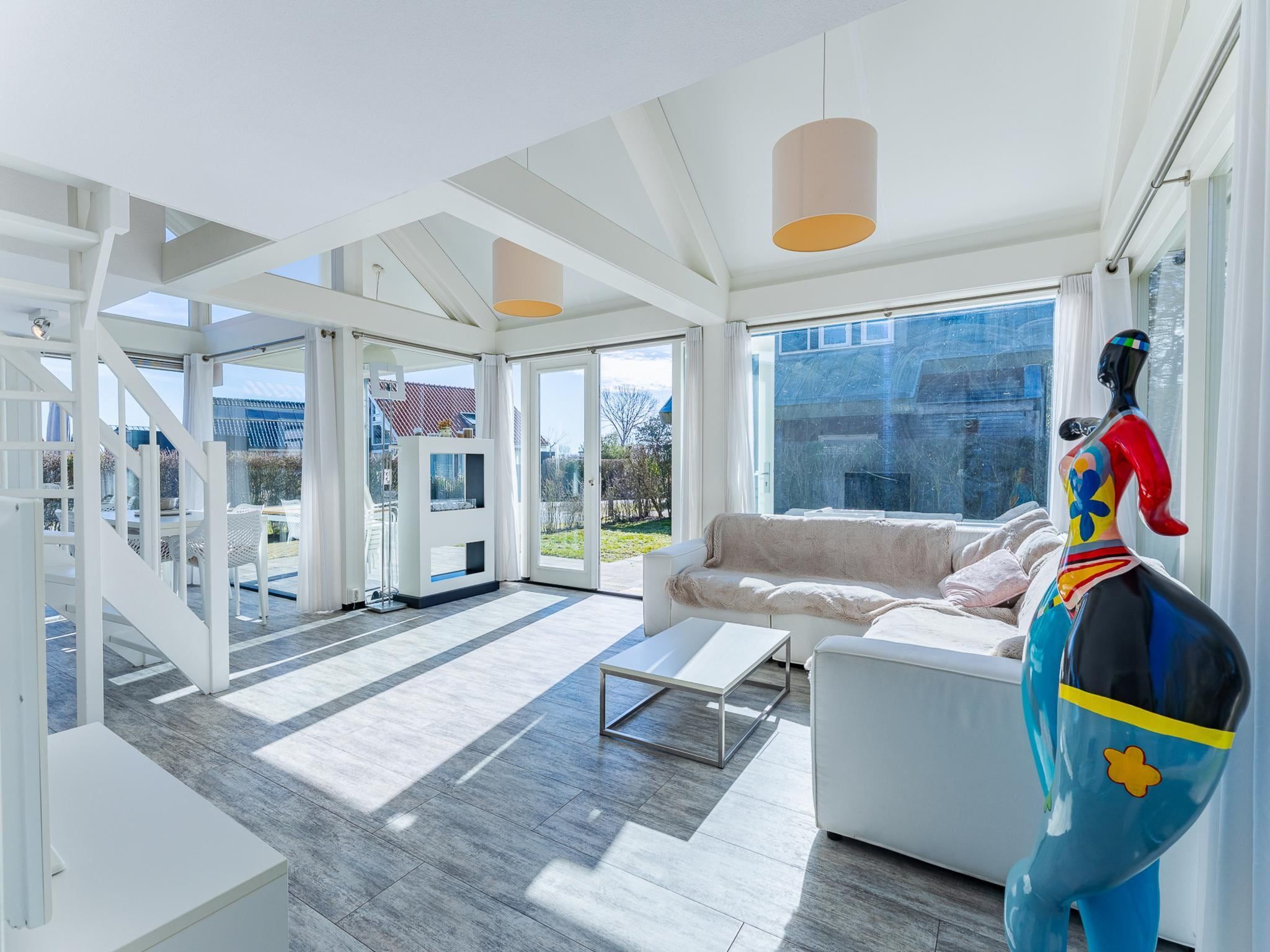 De woonkamer van Zonnedorp 4 Villa Jula Renesse | Comfortable beach villa for 6 People in Renesse