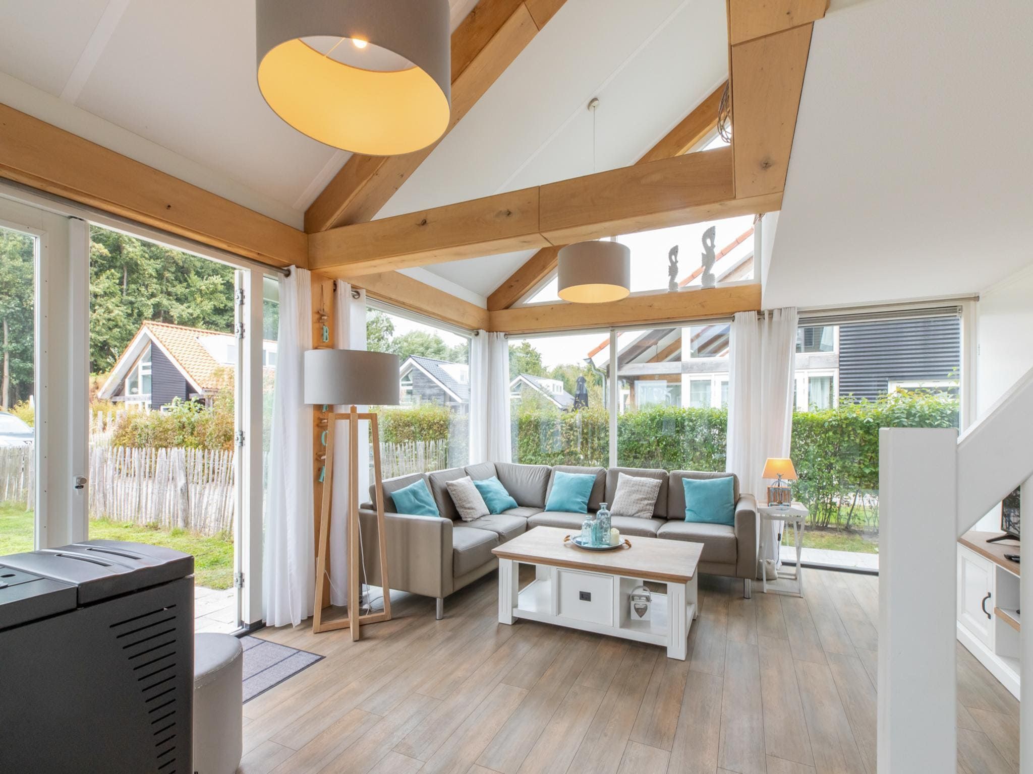 De woonkamer van Zonnedorp 18 Duinhuis Renesse | Relaxed beach holiday for the whole family in Renesse