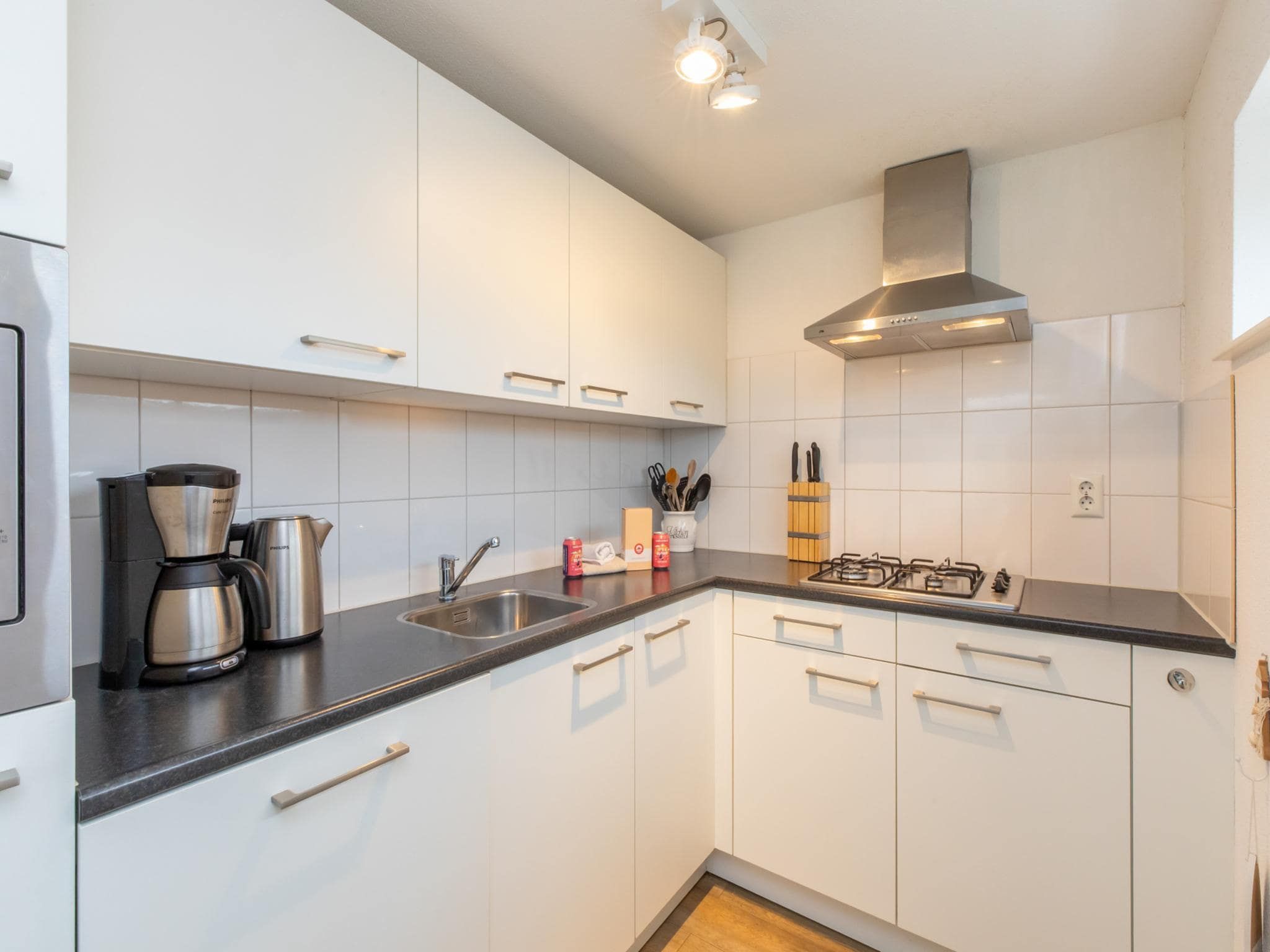 De keuken van Zonnedorp 18 Duinhuis Renesse | Relaxed beach holiday for the whole family in Renesse