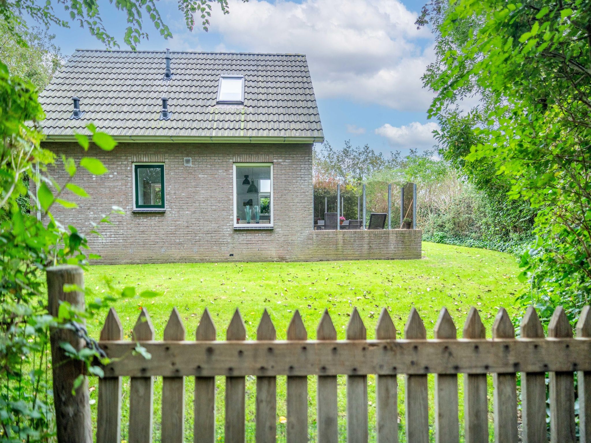 De buitenkant van Nieuwlanderweg 51 in De Waal